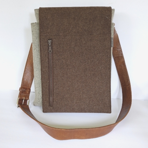 Graf Lantz Merino Wool Felt Messenger Bag - Grey & Brown - Picture 3 of 15